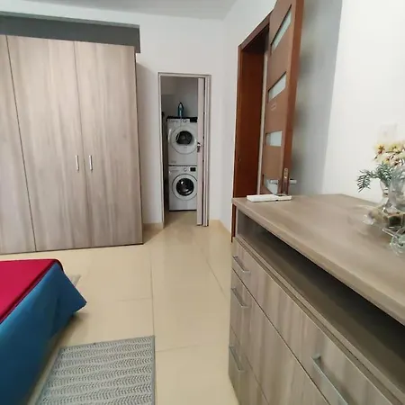 Apartment Rare Central 3 Bed