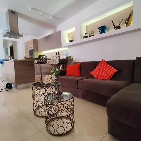 Apartment Rare Central 3 Bed Sliema